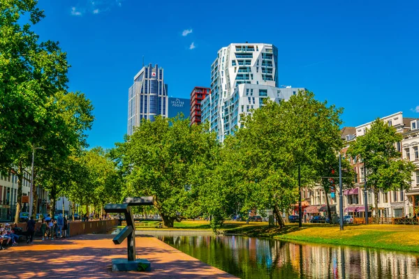 Rotterdam, Hollanda, 5 Ağustos 2018: Westersingel channel in 