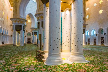 Abu Dabi, Bae, 29 Ekim 2016: Sheikh Zayed Camii'nin İçişleri, Abu Dabi, Birleşik Arap Emirlikleri