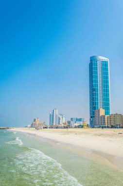 Ajman, Bae, 24 Ekim 2016: Oteller Birleşik Arap Emirlikleri'nin en küçüğünde plajın yanında gerildi - Ajman.