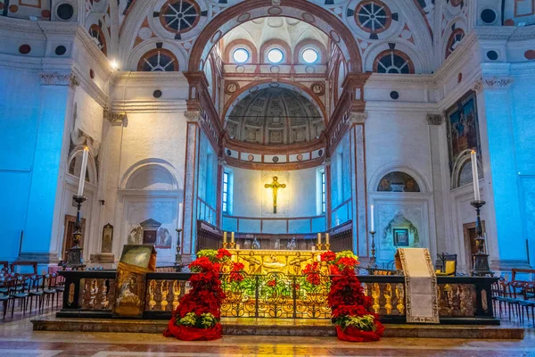 MILANO, ITALIA, 2 DE ENERO DE 2018: Interior del monasterio de Santa Maria delle Grazie en Milán, Italia . — Foto de Stock