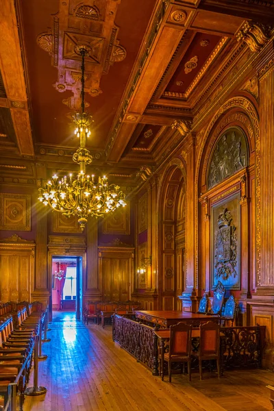 PORTO, PORTUGAL, 6 DE SEPTIEMBRE DE 2016: Interior del edificio Palacio da Bolsa en Oporto, Portugal . — Foto de Stock