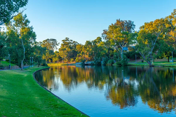 Park Wzdłuż Rzeki Torrens Adelaide Australia — Zdjęcie stockowe