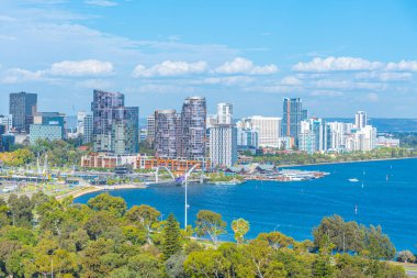 Perth, Avustralya 'daki Elizabeth rıhtımının silüeti
