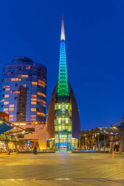 Vista Noturna Torre Sino Perth Austrália — Fotografia de Stock