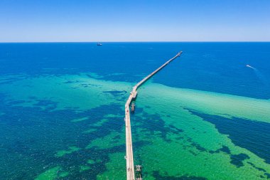 Avustralya 'daki Busselton iskelesinin havadan görünüşü
