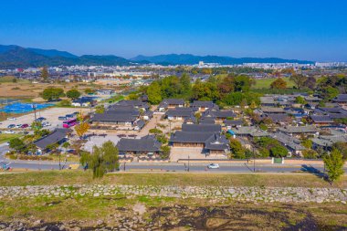 Kore Cumhuriyeti, Gyeongju 'daki Gyochon Geleneksel Köyü' nün havadan görünüşü