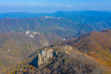 Kore Cumhuriyeti 'ndeki Naejangsan Ulusal Parkı' nın havadan görünüşü
