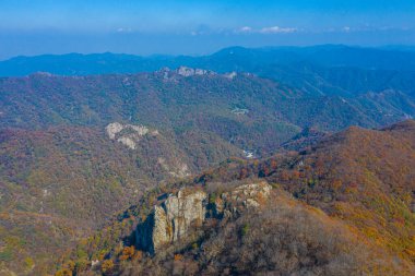 Kore Cumhuriyeti 'ndeki Naejangsan Ulusal Parkı' nın havadan görünüşü