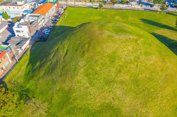 Kore Cumhuriyeti Gyeongju Nun Merkezindeki Mezarların Hava Görüntüsü — Stok fotoğraf