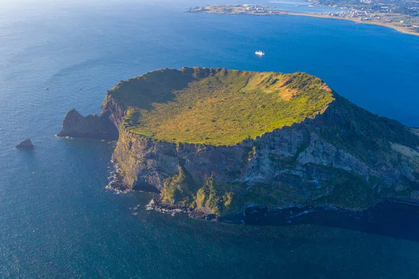 Sonnenaufgangsaufnahme Von Seongsan Ilchulbong Bekannt Als Sonnenaufgangsgipfel Auf Der Insel — Stockfoto