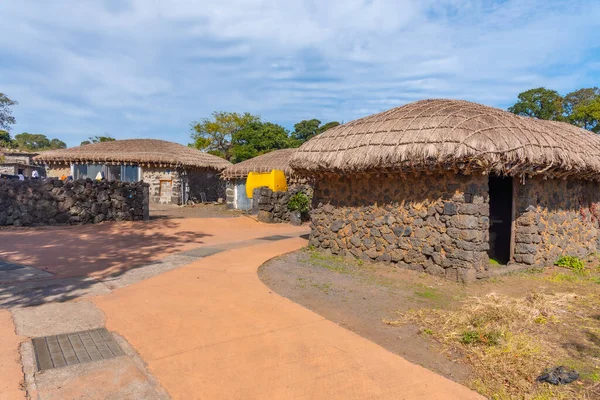 Casas Tradicionales Seongeup Pueblo Popular Isla Jeju República Corea — Foto de Stock