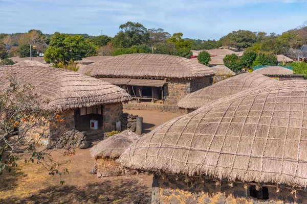 Casas Tradicionales Seongeup Pueblo Popular Isla Jeju República Corea — Foto de Stock