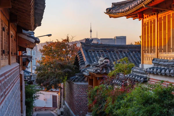 Torre Namsan Vista Desde Aldea Bukchon Hanok Seúl República Corea — Foto de Stock