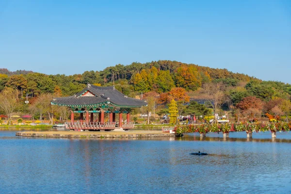 Pavilhão Lagoa Gungnamji Buyeo República Coreia — Fotografia de Stock