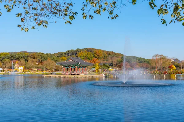 Pavilhão Lagoa Gungnamji Buyeo República Coreia — Fotografia de Stock