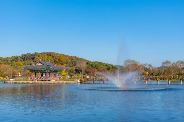 Pavilhão Lagoa Gungnamji Buyeo República Coreia — Fotografia de Stock