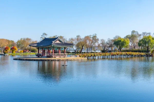 Pavilhão Lagoa Gungnamji Buyeo República Coreia — Fotografia de Stock