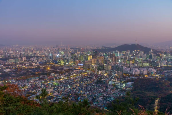 Widok Zachód Słońca Wieży Namsan Widokiem Pałac Gyeongbokgung Centrum Seulu — Zdjęcie stockowe