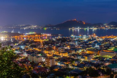 Kore Cumhuriyeti 'nin Mokpo limanının gece görüşü