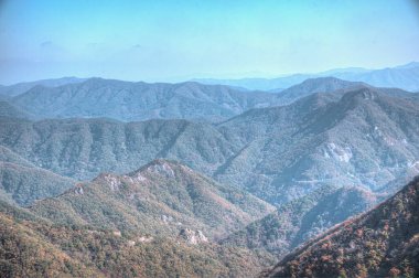 Kore Cumhuriyeti 'ndeki Naejangsan Ulusal Parkı' nın havadan görünüşü