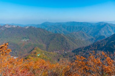 Kore Cumhuriyeti 'ndeki Naejangsan Ulusal Parkı' nın havadan görünüşü