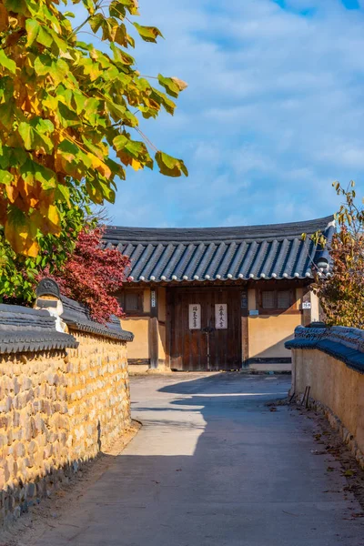 Kore Cumhuriyeti Nin Hahoe Köyündeki Geleneksel Evler — Stok fotoğraf