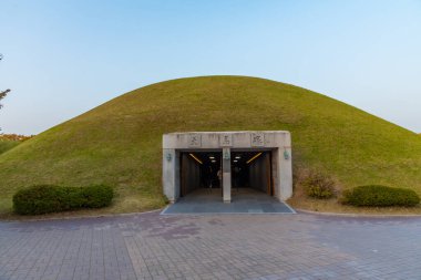 Kore Cumhuriyeti, Gyeongju 'daki Tumuli parkında Cheonmachong' un mezarı.