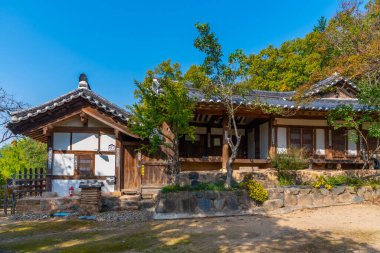 Kore Cumhuriyeti 'nin Yangdong köyündeki Sangchunheon Gotaek evi.