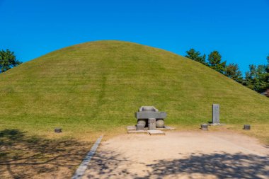 Michuwangneung Kore Cumhuriyeti, Gyeongju 'daki Tumuli parkında kraliyet mezarı.