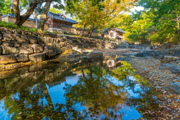 Dongnakdang Dům Reflektující Potok Oksanu Korejská Republika — Stock fotografie