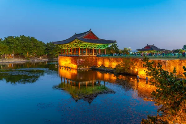 Vista Noturna Lagoa Anapji Gyeongju República Coreia — Fotografia de Stock