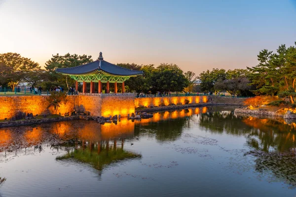 Vista Noturna Lagoa Anapji Gyeongju República Coreia — Fotografia de Stock