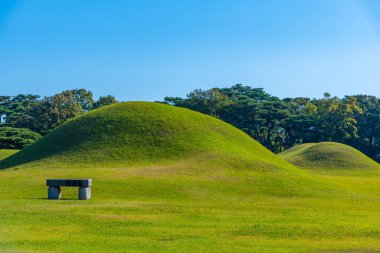Kore Cumhuriyeti, Gyeongju 'daki Şilla Oreung kraliyet mezarları.