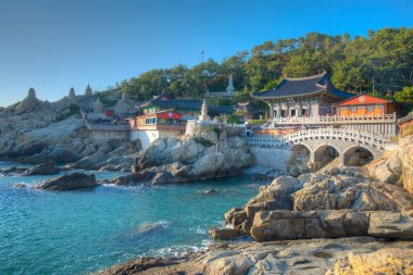 Kore Cumhuriyeti Busan 'daki Haedong Yonggungsa tapınağı.