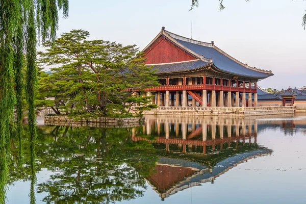 Sonnenuntergang Ansicht Des Gyeonghoeru Pavillons Gyeongbokgung Palace Seoul Südkorea Name — Stockfoto