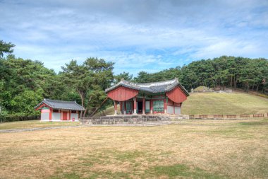 Kore, Seul yakınlarında Donggureung kraliyet mezarı kompleksi