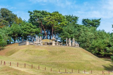 Kore, Seul yakınlarında Donggureung kraliyet mezarı kompleksi