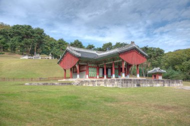 Kore, Seul yakınlarında Donggureung kraliyet mezarı kompleksi