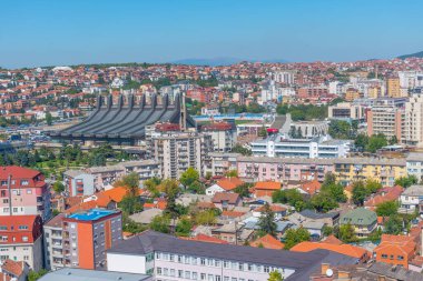 Kosova 'da Gençlik ve Spor Sarayı ile Prishtina' nın Manzarası