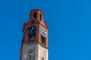 Kosova 'nın Prishtina kentindeki saat kulesi