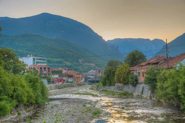 Река Бистрица Протекает Через Центр Пеи Косово — стоковое фото