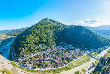 Berat, Arnavutluk 'un Gorica ilçesinin hava manzarası