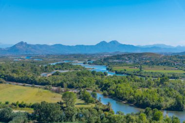 Arnavutluk 'ta Drin Nehri' nin Arazileri