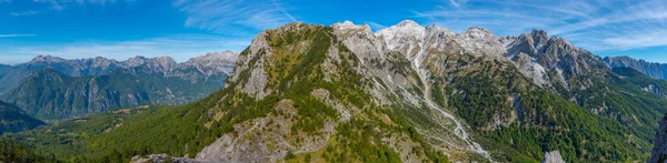连接阿尔巴尼Valbona和Theth山谷的山脊 — 图库照片
