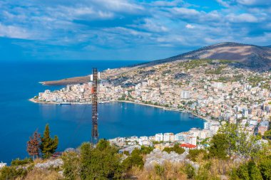 Arnavutluk 'ta Sarande' nin havadan görünüşü