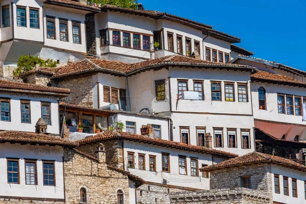 Casas Tradicionales Berat Aka Ciudad Las Mil Ventanas Albania — Foto de Stock