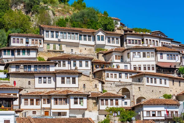 Rumah Tradisional Berat Alias Kota Seribu Jendela Albania — Stok Foto