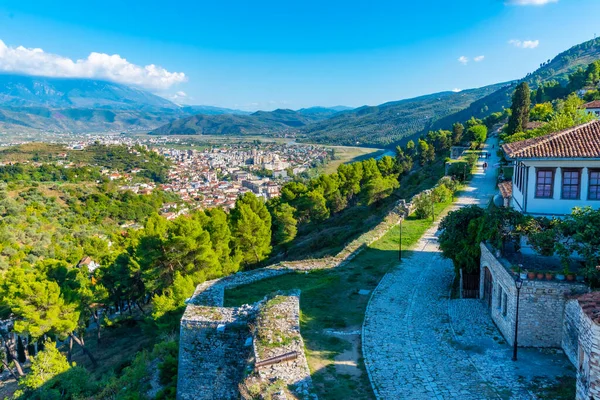 Jalan Sempit Dalam Kastil Berat Albania — Stok Foto