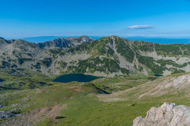 İspanya 'daki Pirin Milli Parkı' nda Büyük Vlahino Gölü