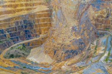 Yeni Zelanda Waihi 'deki Martha madeninin havadan görüntüsü.